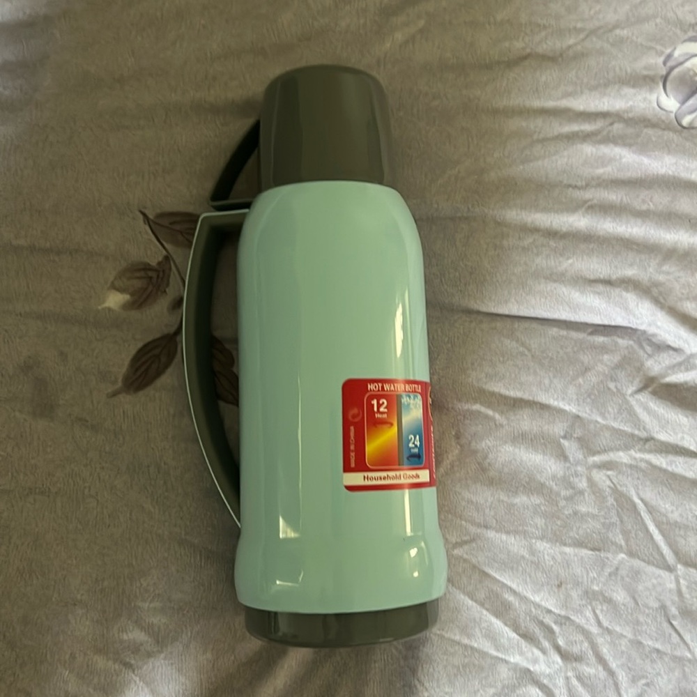 Hot water bottle